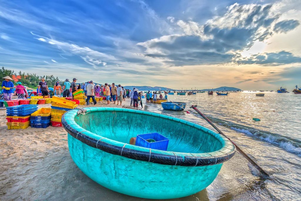 Vietnam-Phan_Thiet-Mui_Ne_fishing_morning