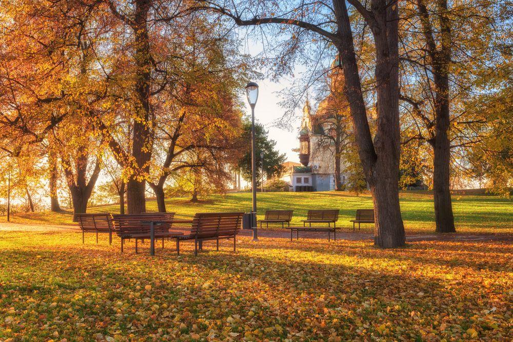 Autumn-Prague-Praha-Beautiful-Letna-Park