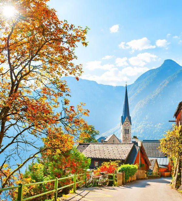 Beautiful-Street-Hallstatt-Village-Austrian-Alps