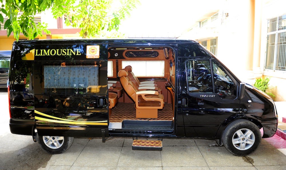 limousine bus vietnam booking experience