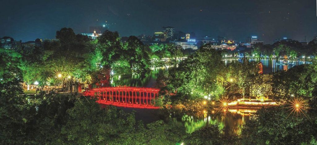 Hoan Kiem Lake in night (Best destinations to go in Vietnam national day for the traveler)
