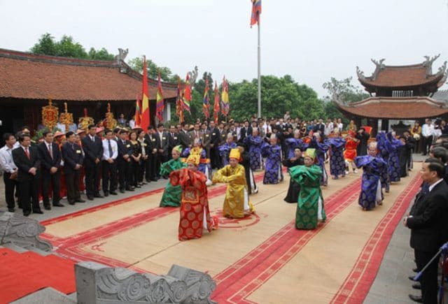 Identity of Vietnamese ethnic groups at Hung Temple Festival