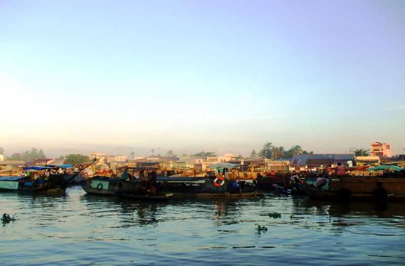 Long Xuyen Floating Market (An Giang) (Floating markets Vietnam)