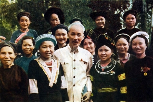 President Ho Chi Minh with ethnic people (History of Vietnam)