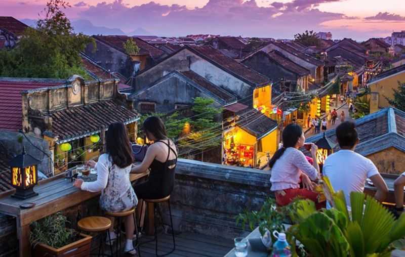 Enjoy a coffee in Hoi An (Best things to do in Hoi An)