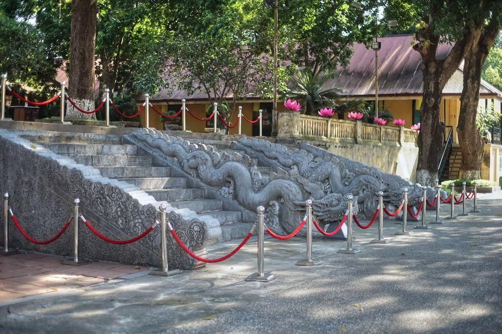 Kinh Thien Palace is located in Thang Long Imperial Citadel