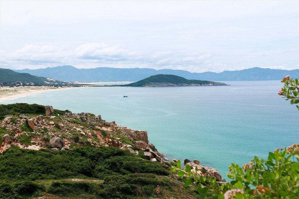 The road to the Easternmost Point of Vietnam (2)