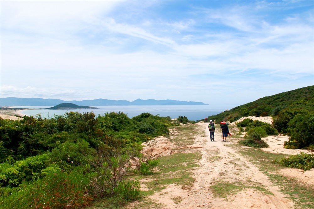 The road to the Easternmost Point of Vietnam