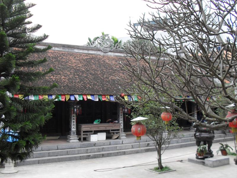 Van Nien Pagoda