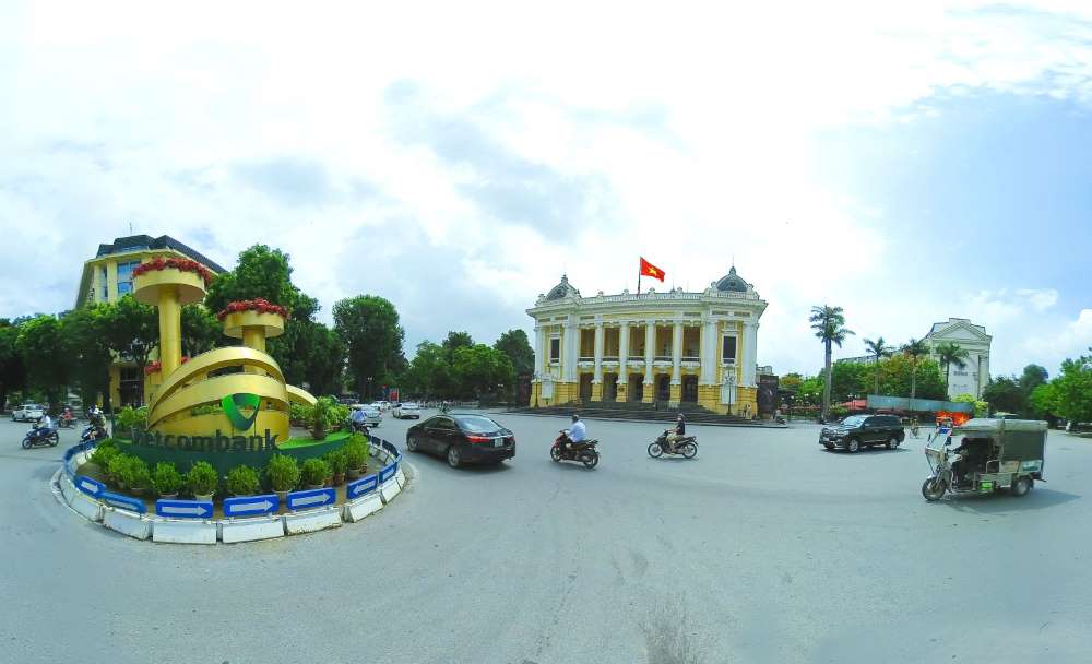 August Revolution Square