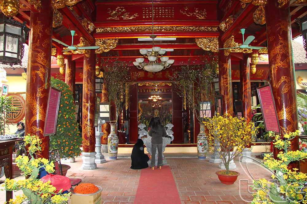 The architecture of Bach Ma Temple