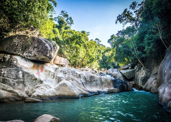 Ba Ho Stream (Ba Ho Waterfall)